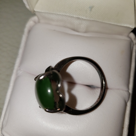 Sterling silver ring with Jade stone - Picture 4 of 4